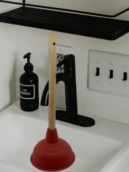 Suction cup plunger