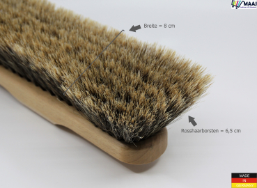 Roombroom with cleft horse hair