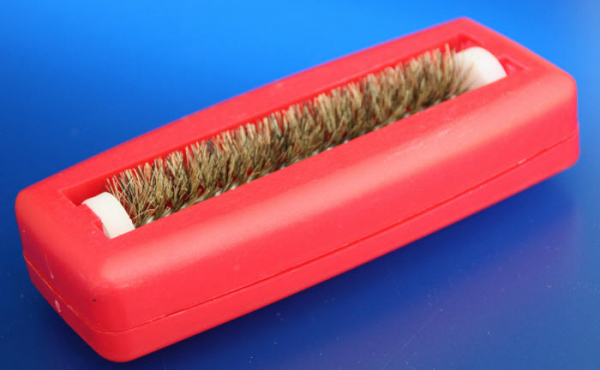 "Fluppi" crumbs brush