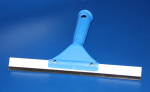 Window cleaner / water squeegee with gum-lip